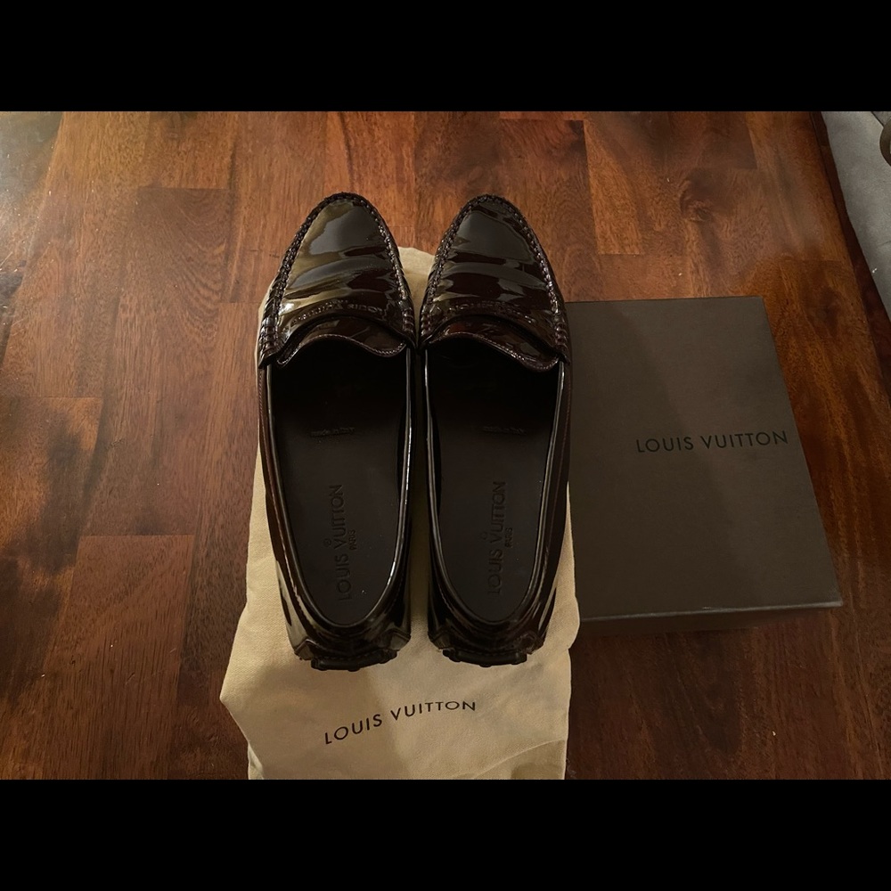 Louis Vuitton Glenn flat Patent leather